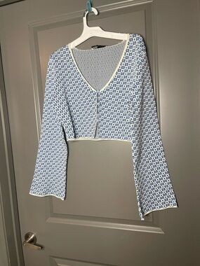 Zara Blue & Cream Cropped V-Neck Knit Cardigan